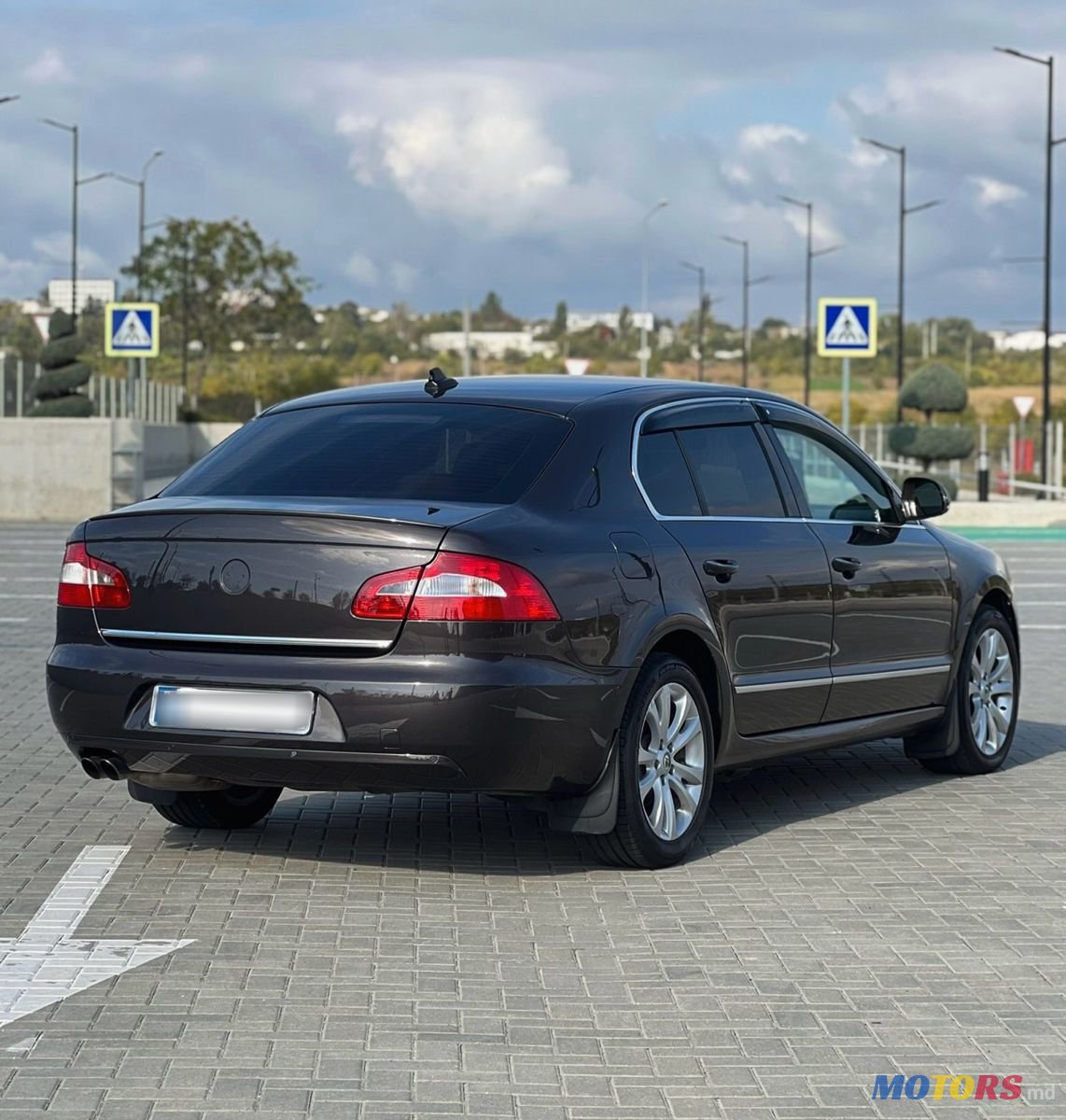 2009' Skoda Superb photo #6