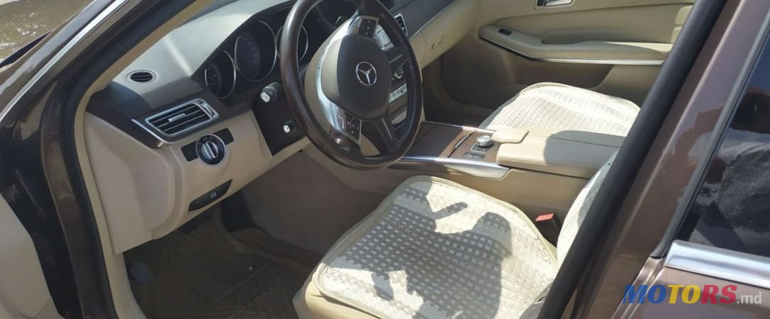 2013' Mercedes-Benz E-Class photo #6