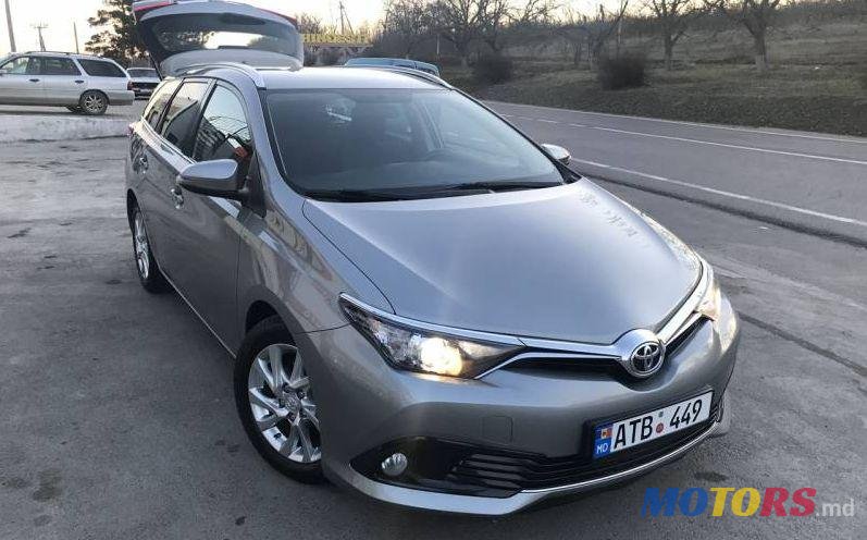 2015' Toyota Auris photo #1