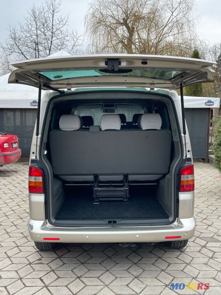 2006' Volkswagen Transporter photo #5