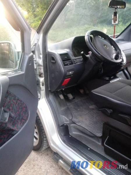 2001' Mercedes-Benz Vito photo #3