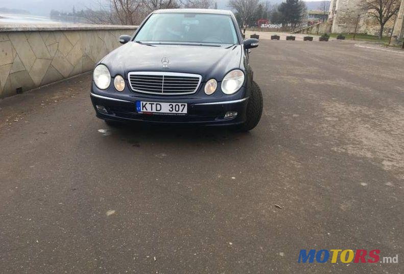 2004' Mercedes-Benz E photo #1