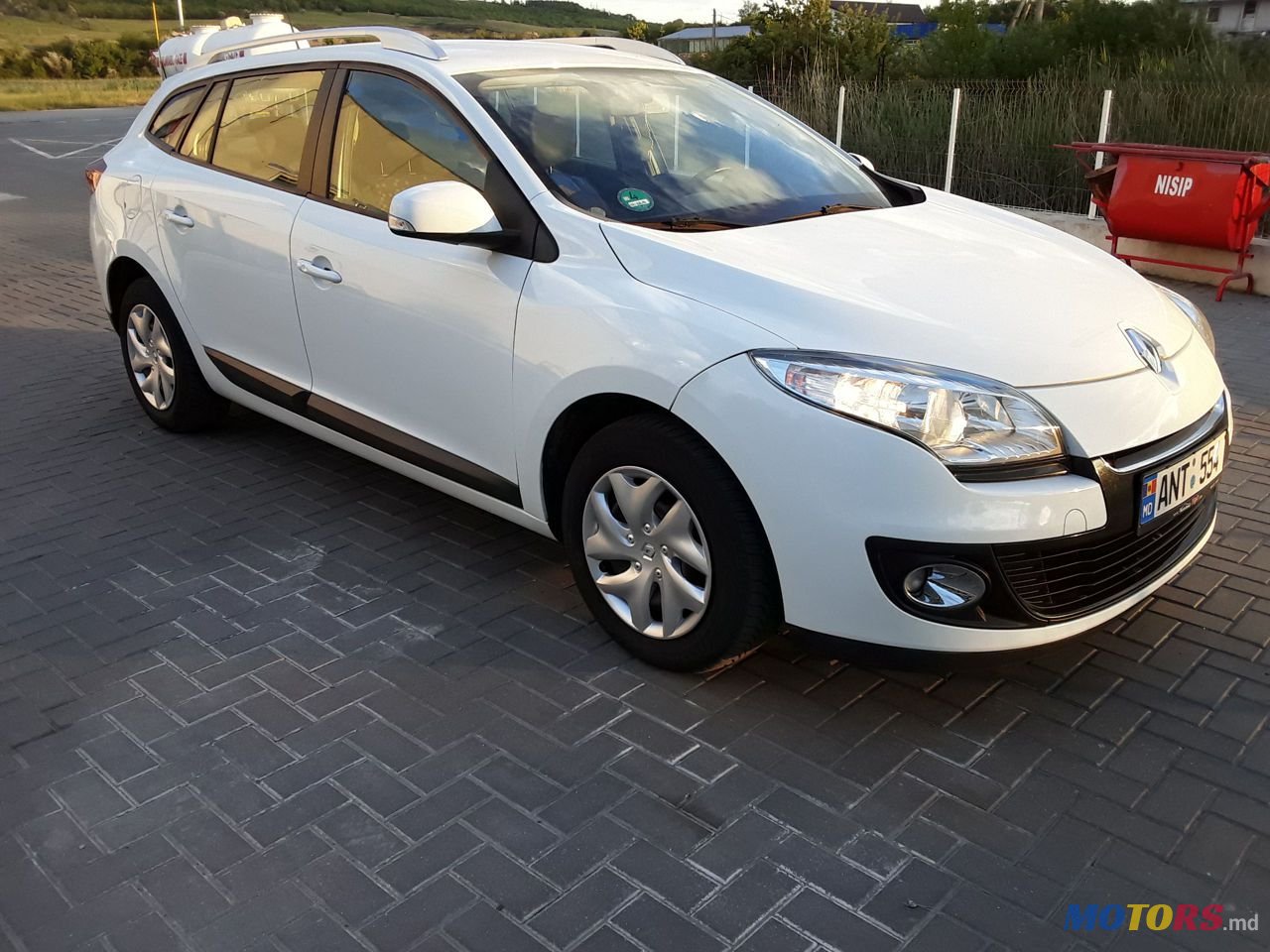 2013' Renault Megane photo #3