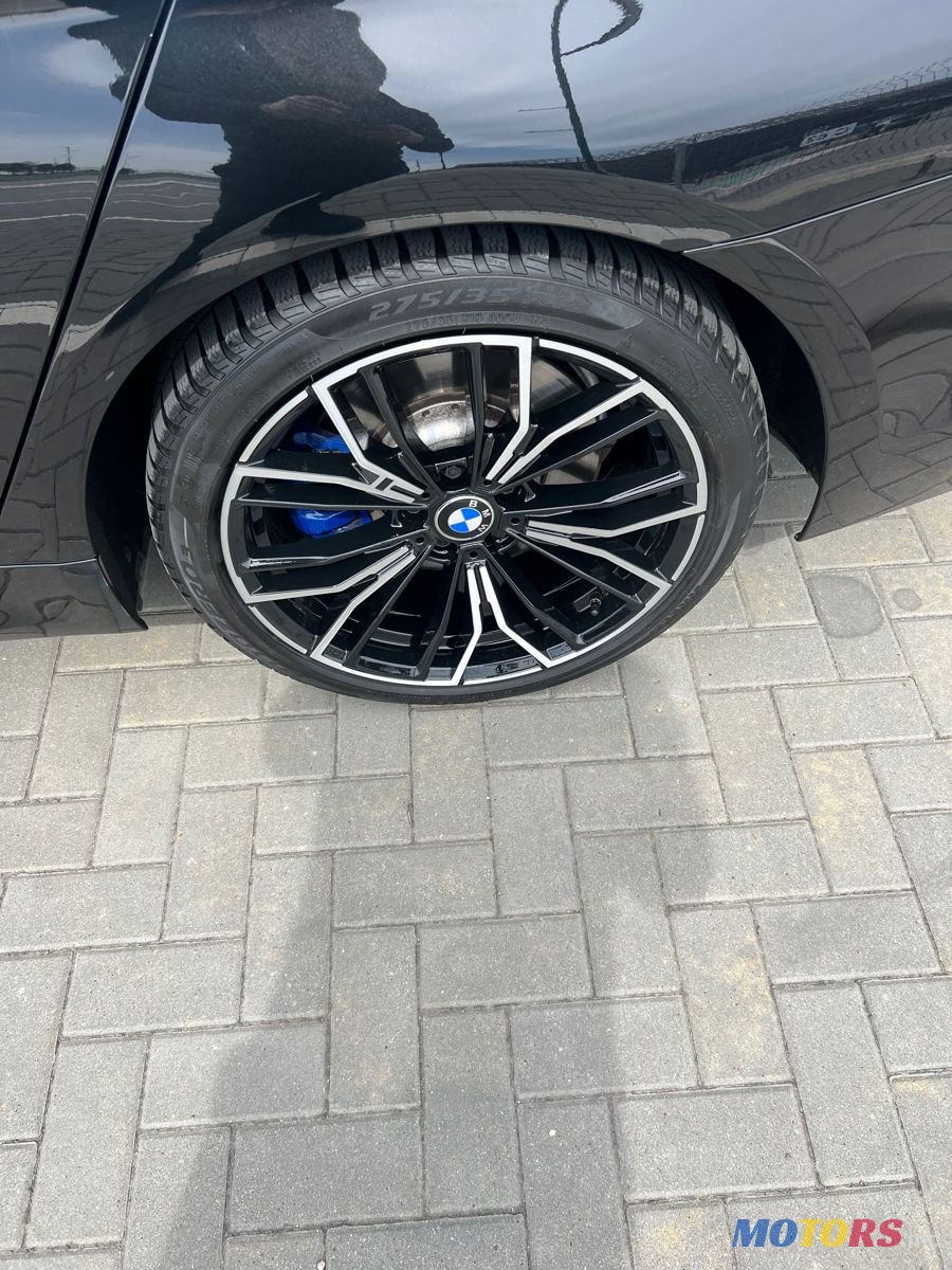 2019' BMW 5 Series photo #3