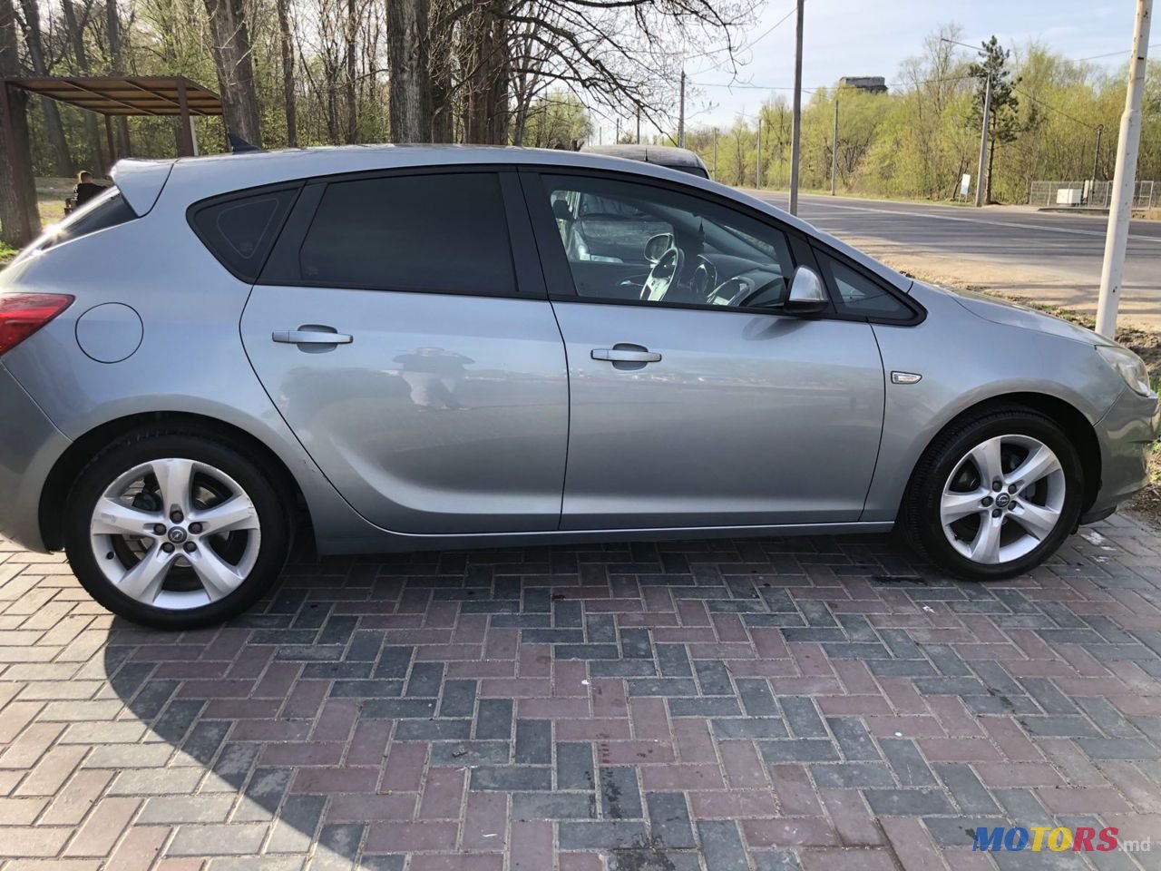 2011' Opel Astra photo #3