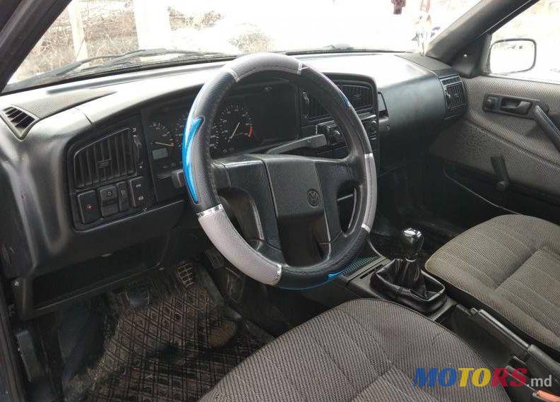 1989' Volkswagen Passat photo #1