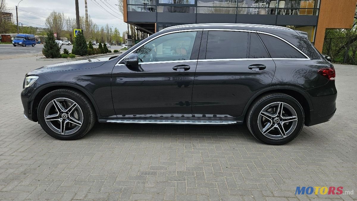 2019' Mercedes-Benz GLC photo #2