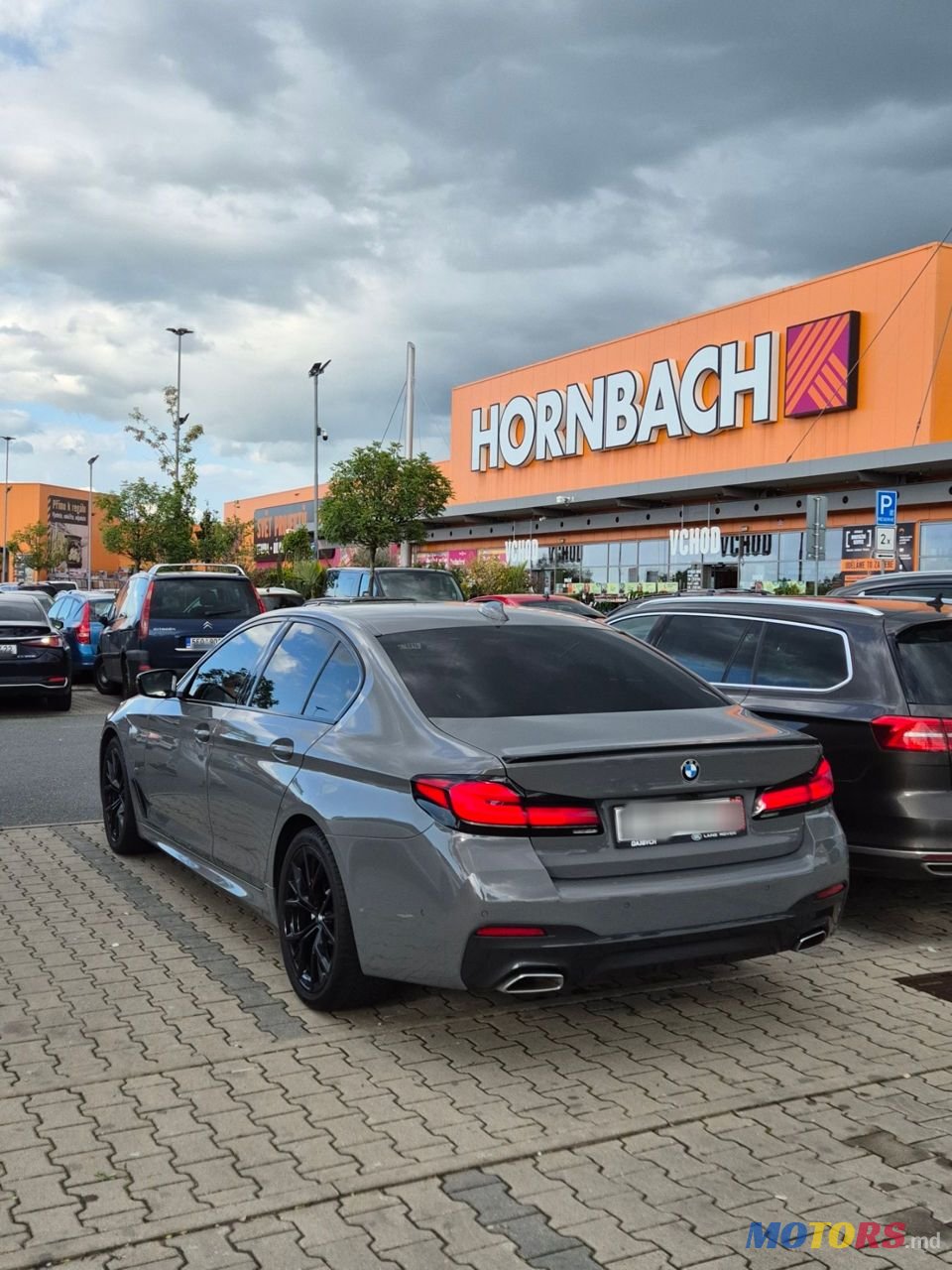 2021' BMW 5 Series photo #2