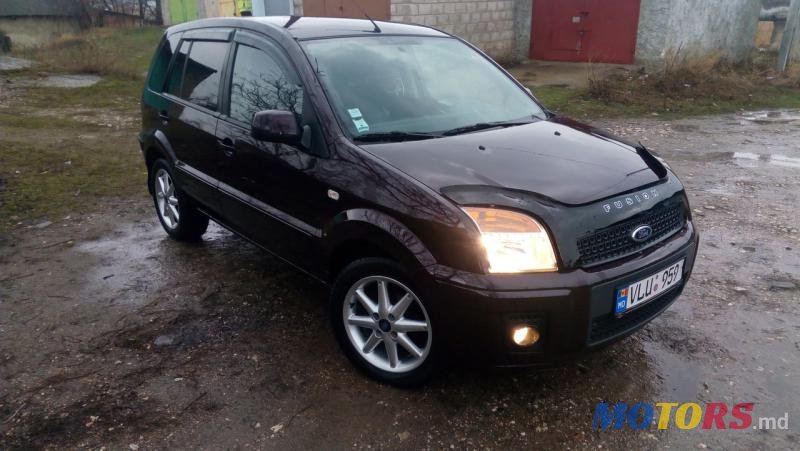 2010' Ford Fusion photo #2