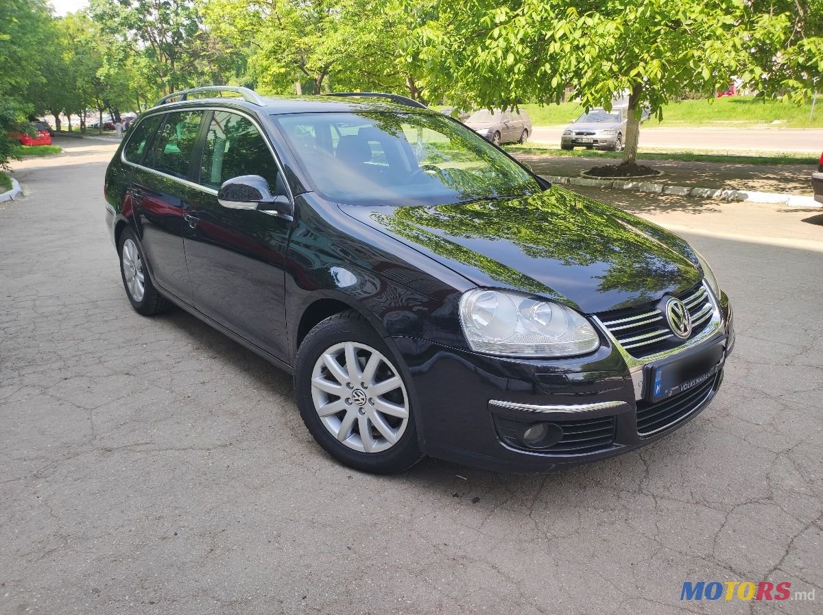 2009' Volkswagen Golf photo #1