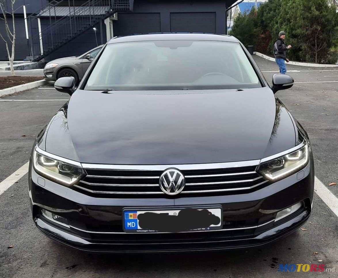 2015' Volkswagen Passat photo #5