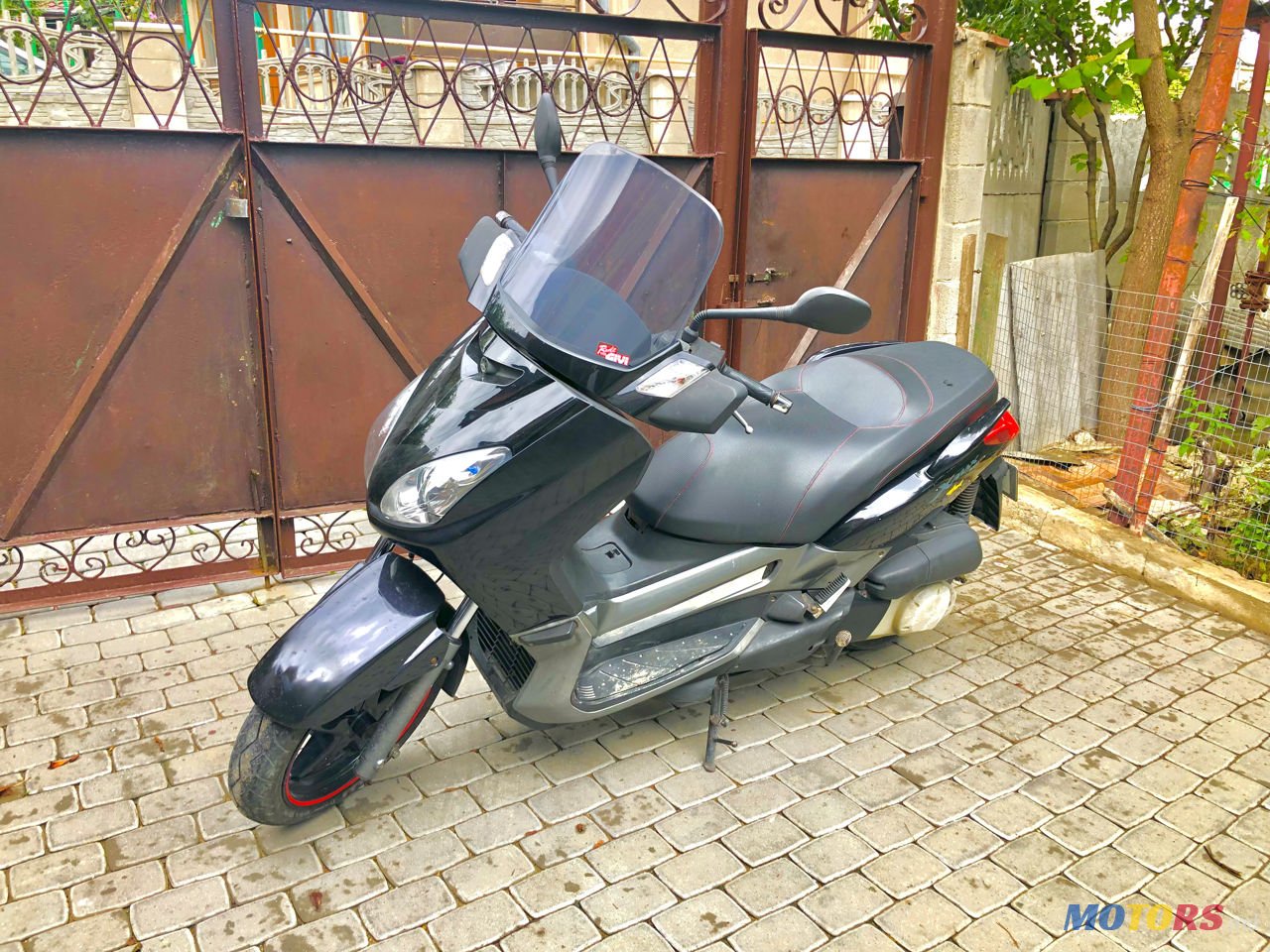 2006' Yamaha X MAX photo #1