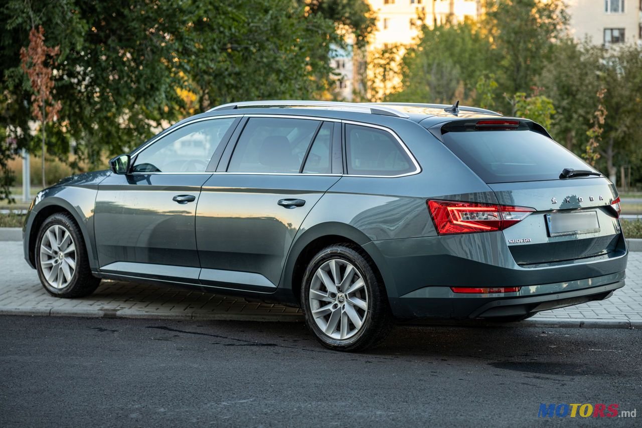 2020' Skoda Superb photo #4
