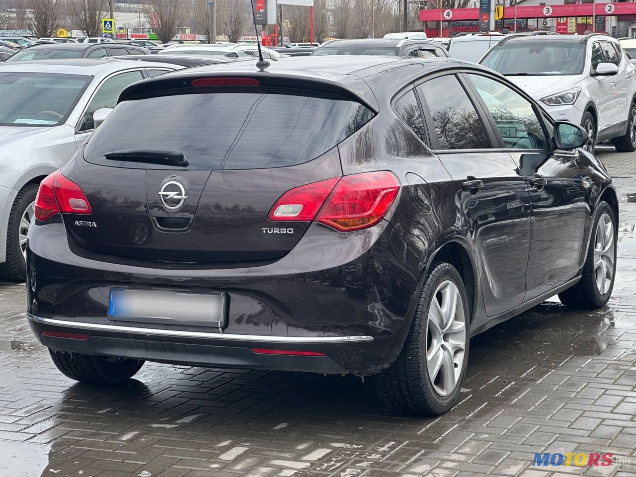 2013' Opel Astra photo #2