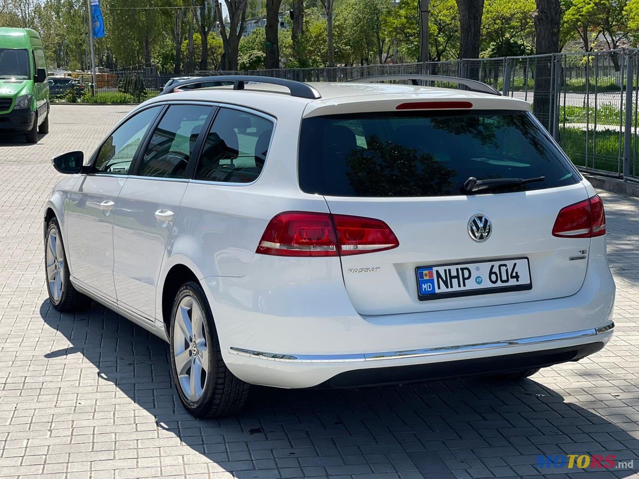 2012' Volkswagen Passat photo #5