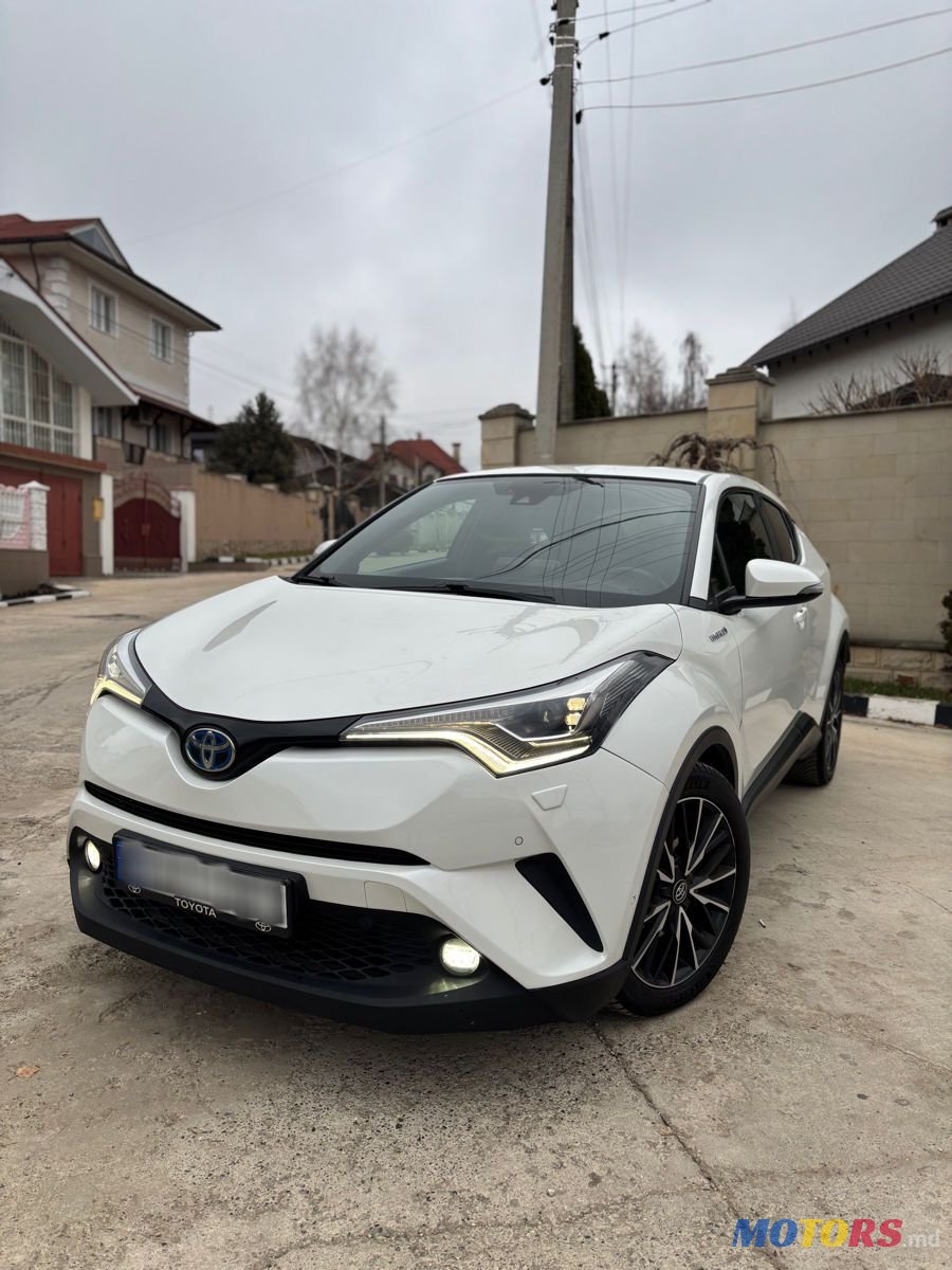 2018' Toyota C-HR photo #2