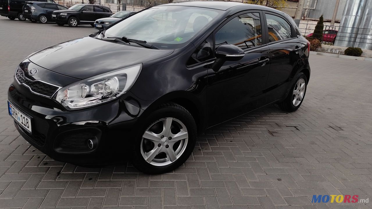 2013' Kia Rio photo #3