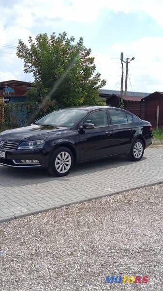 2013' Volkswagen Passat photo #3