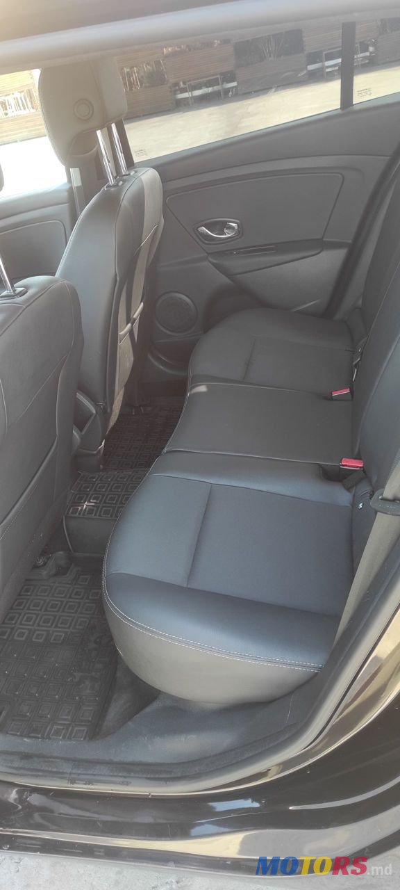 2014' Renault Megane photo #5