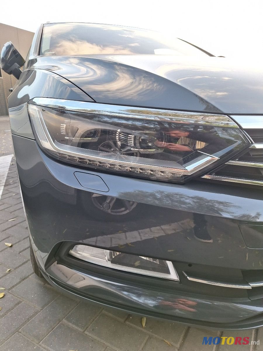 2018' Volkswagen Passat photo #5