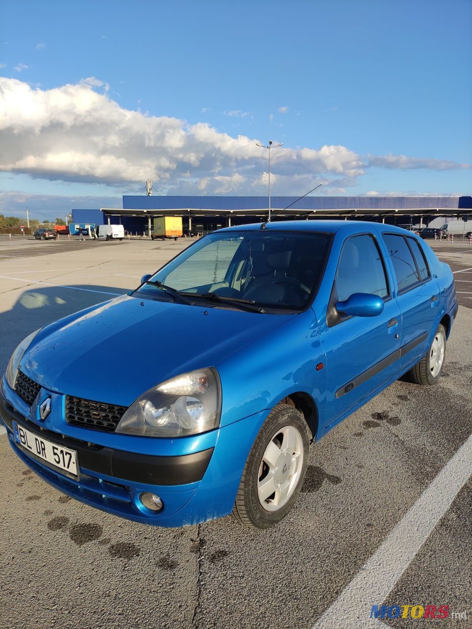 2002' Renault Clio Symbol photo #2
