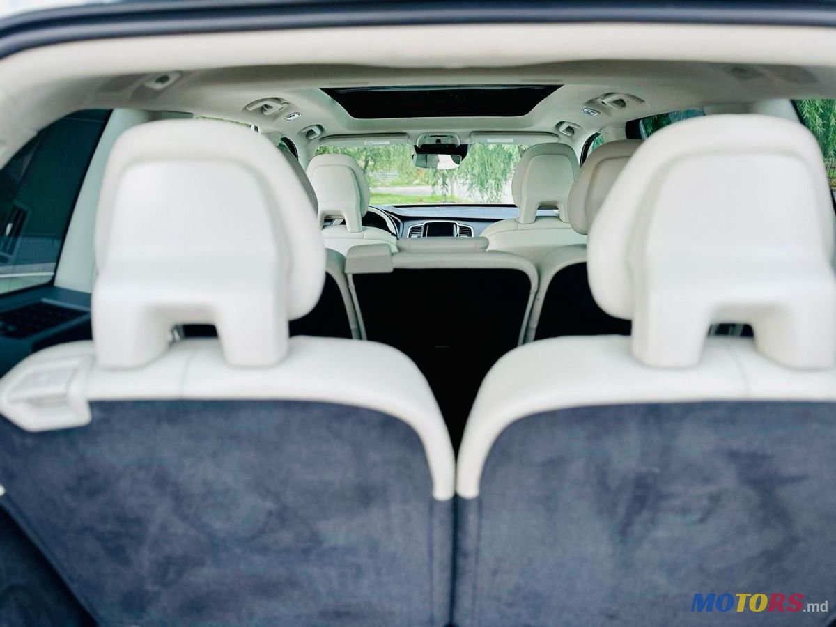 2021' Volvo XC90 photo #6