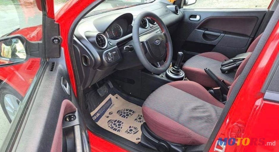 2005' Ford Fiesta photo #5