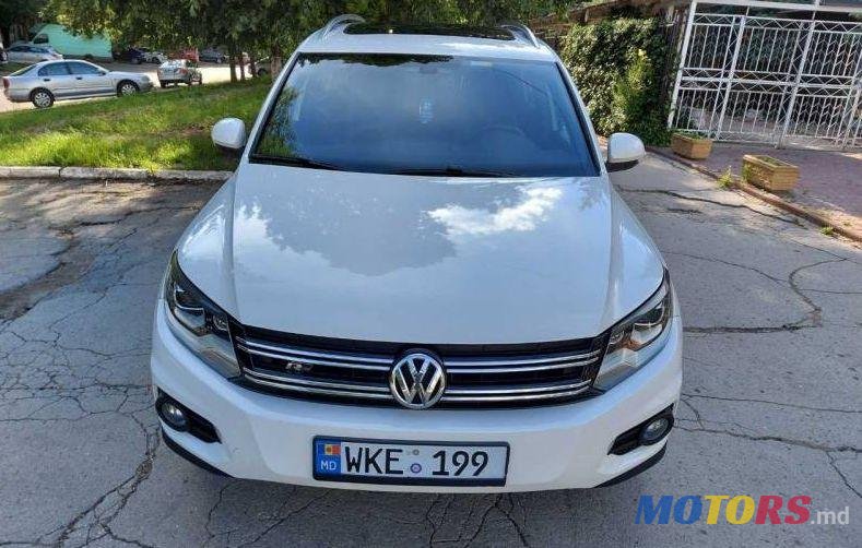 2013' Volkswagen Tiguan photo #2