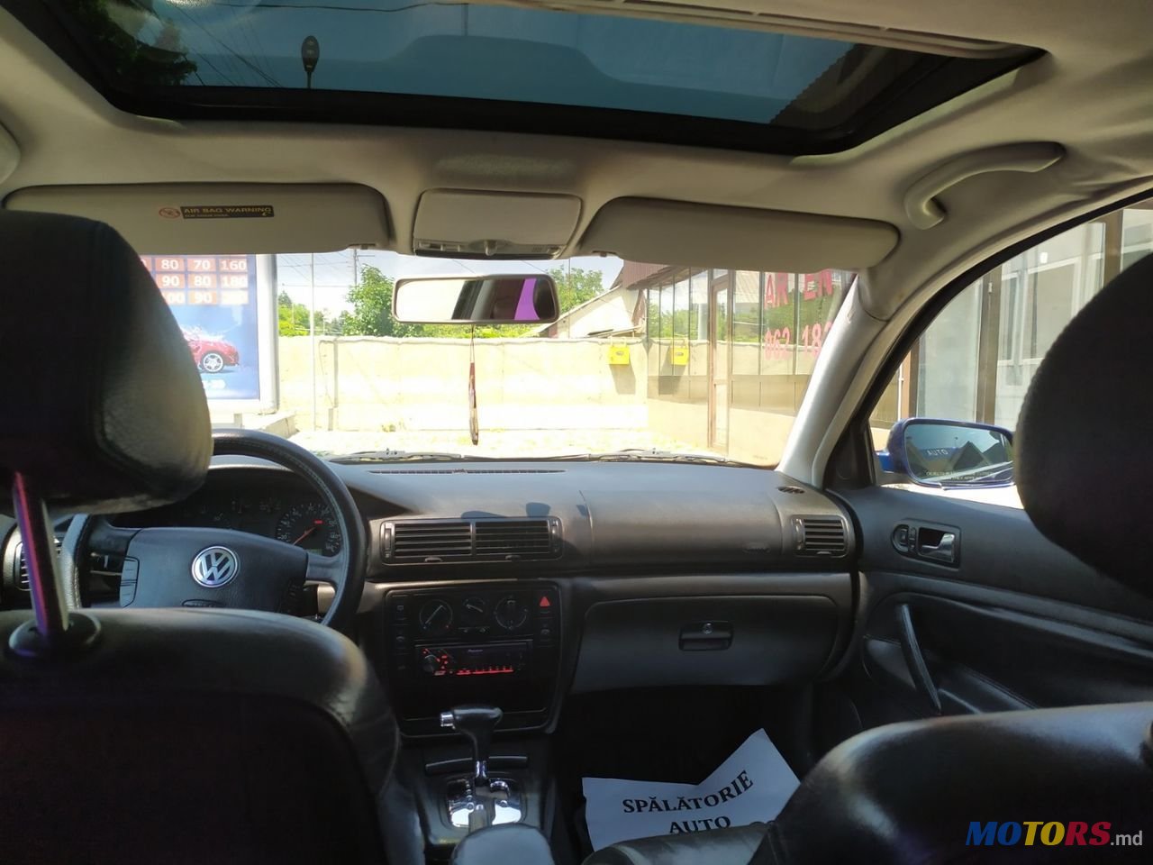 2001' Volkswagen Passat photo #3