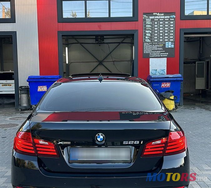 2014' BMW 5 Series photo #3