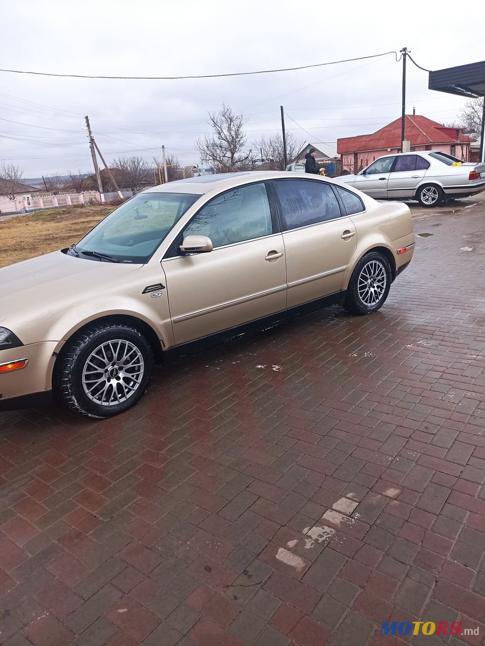 2002' Volkswagen Passat photo #2