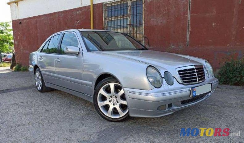 2002' Mercedes-Benz E photo #1