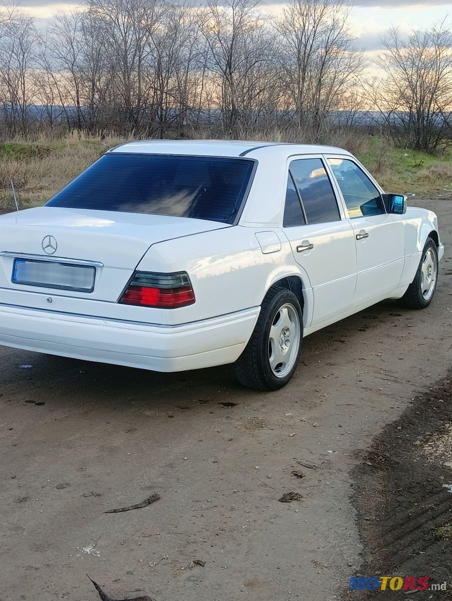 1993' Mercedes-Benz E-Class photo #3
