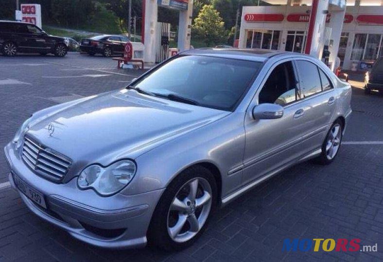 2005' Mercedes-Benz C photo #1