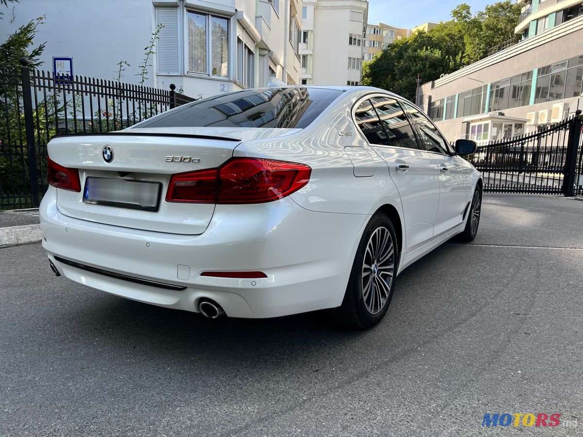 2018' BMW 5 Series photo #4