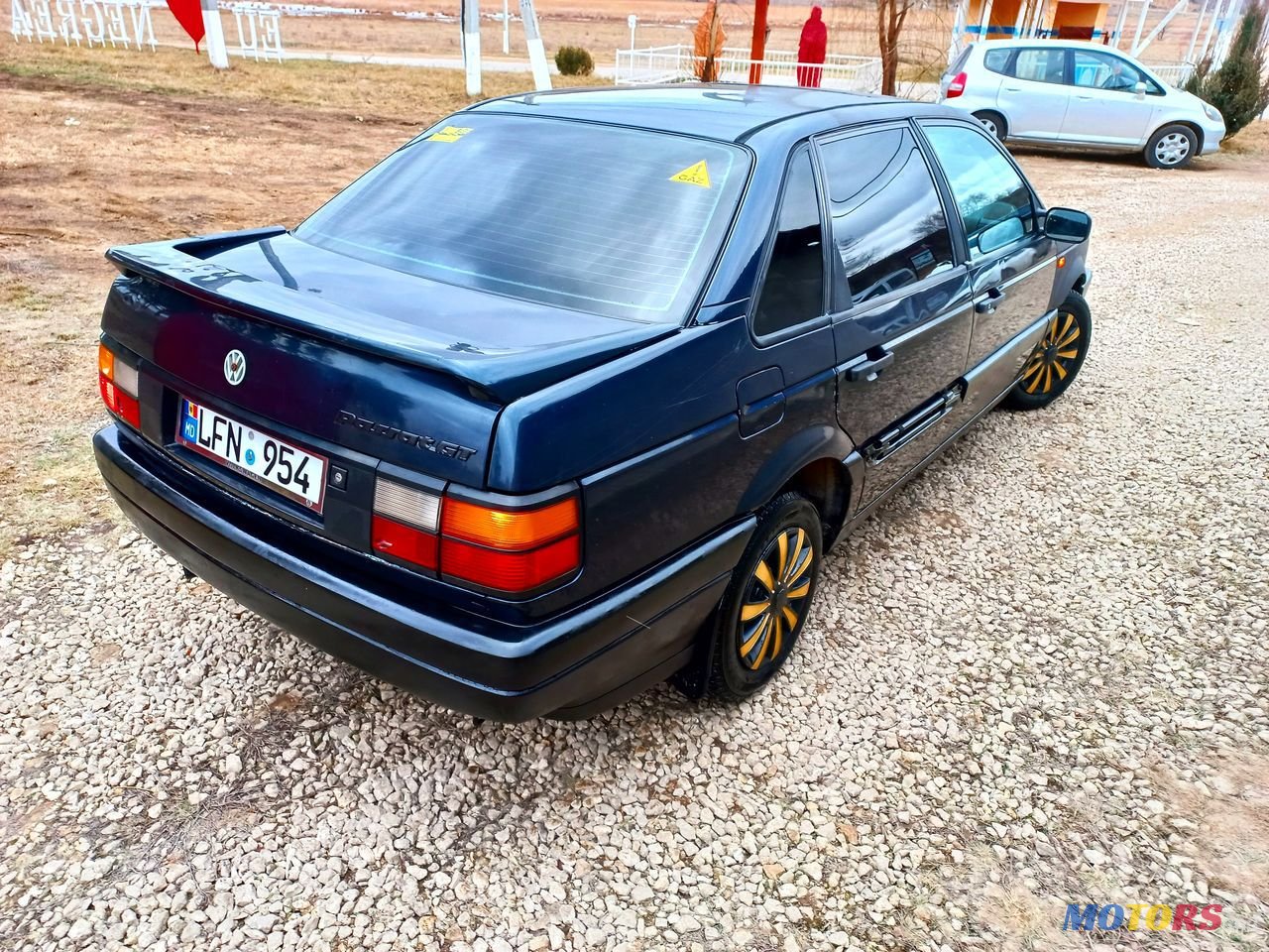 1993' Volkswagen Passat photo #5