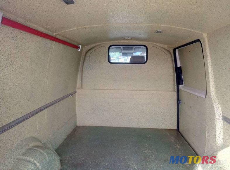 2006' Volkswagen Transporter photo #1