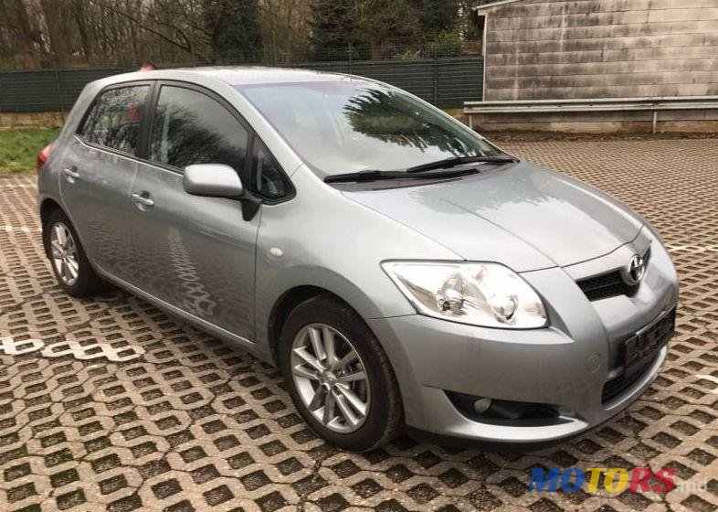 2009' Toyota Auris photo #2