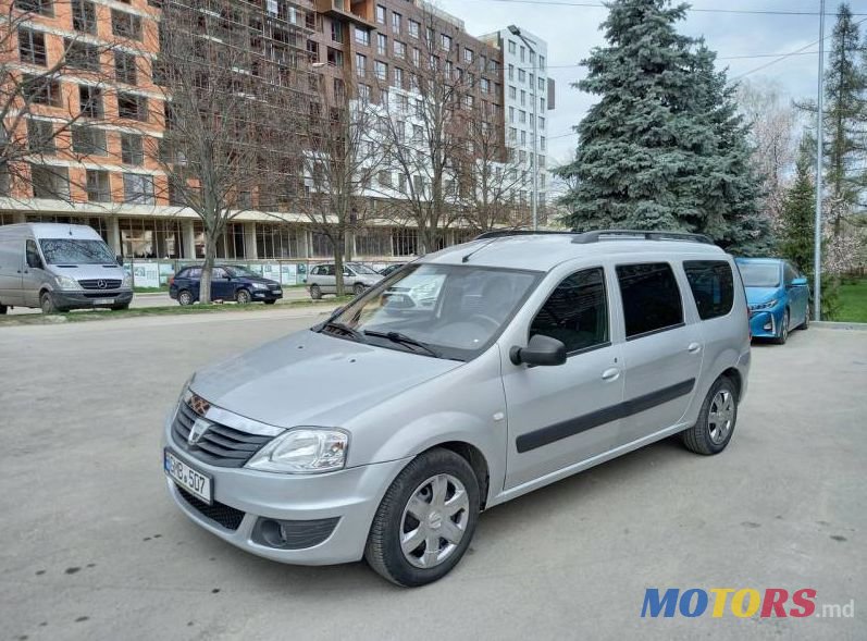 2009' Dacia Logan Mcv photo #3
