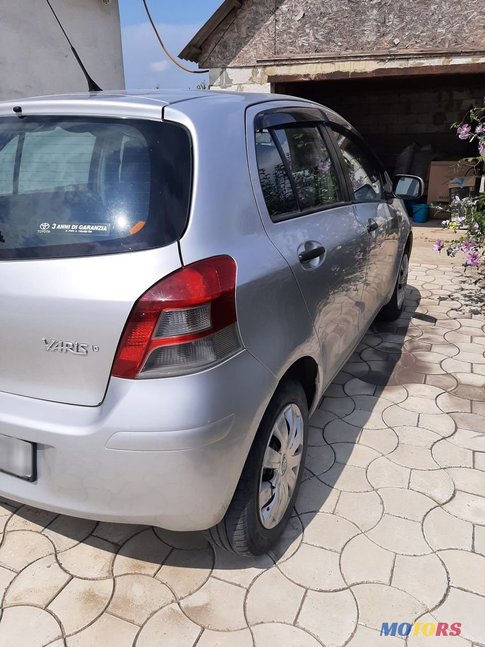 2010' Toyota Yaris photo #3