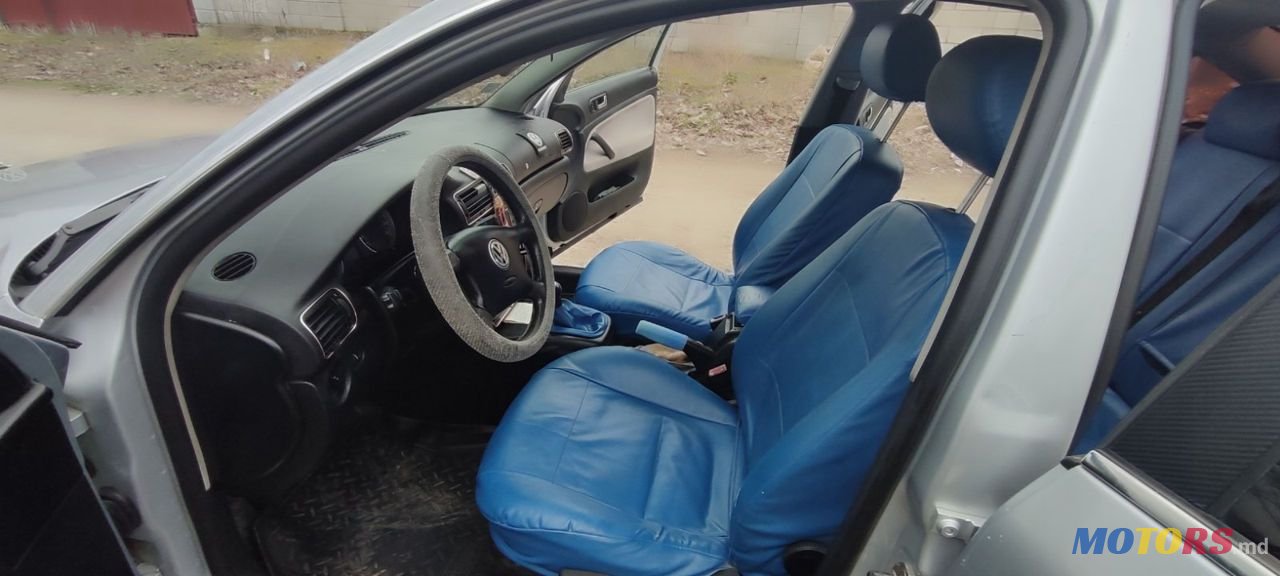 2003' Volkswagen Passat photo #5