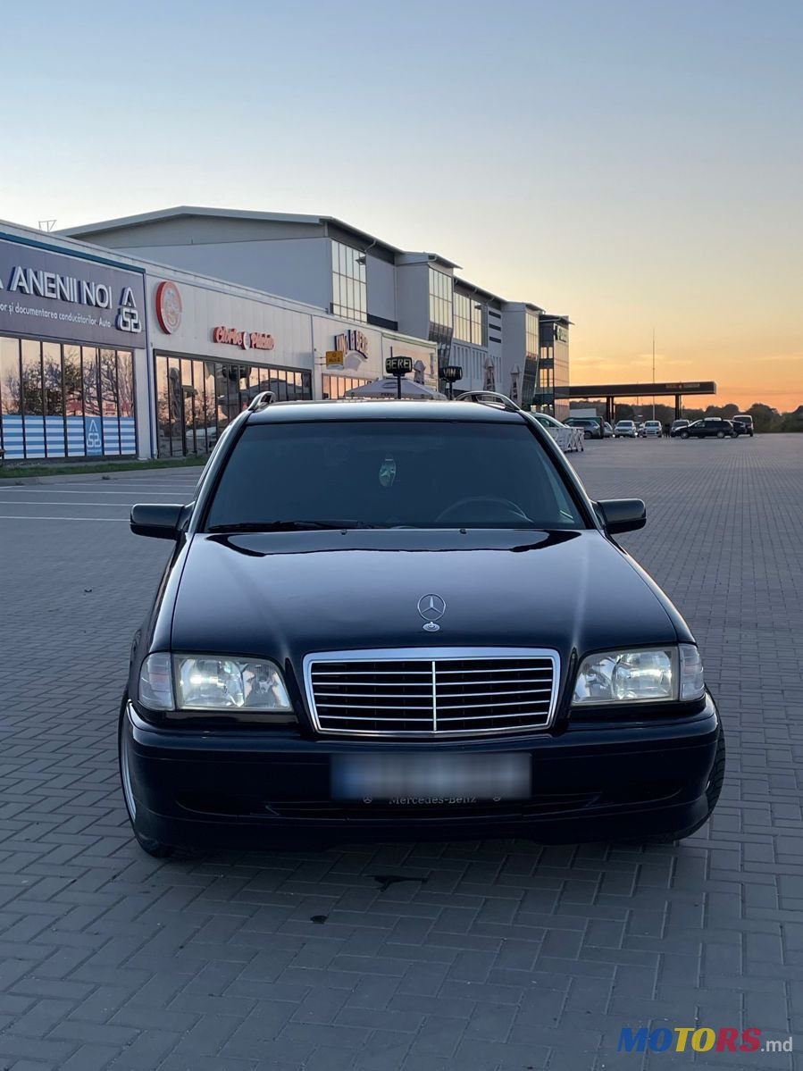 2000' Mercedes-Benz C-Class photo #2