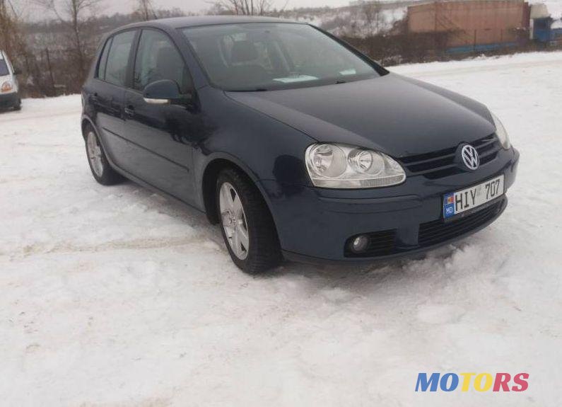 2007' Volkswagen Golf photo #2