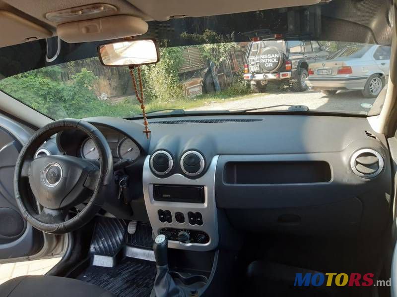 2010' Dacia Logan photo #5