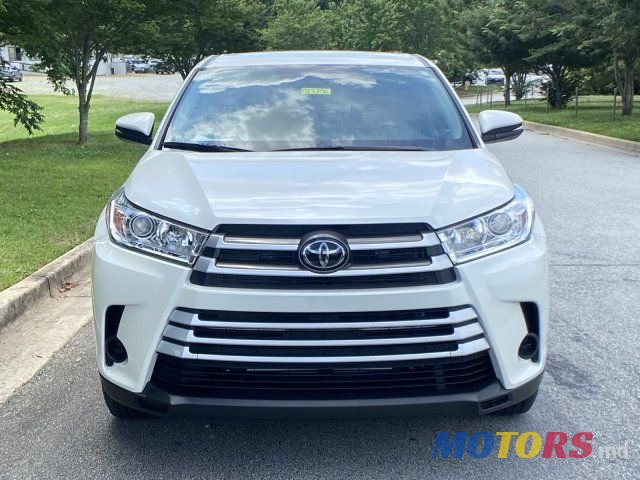 2018' Toyota Highlander photo #3