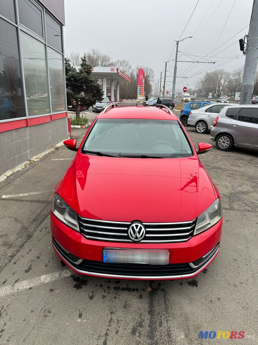 2012' Volkswagen Passat photo #1