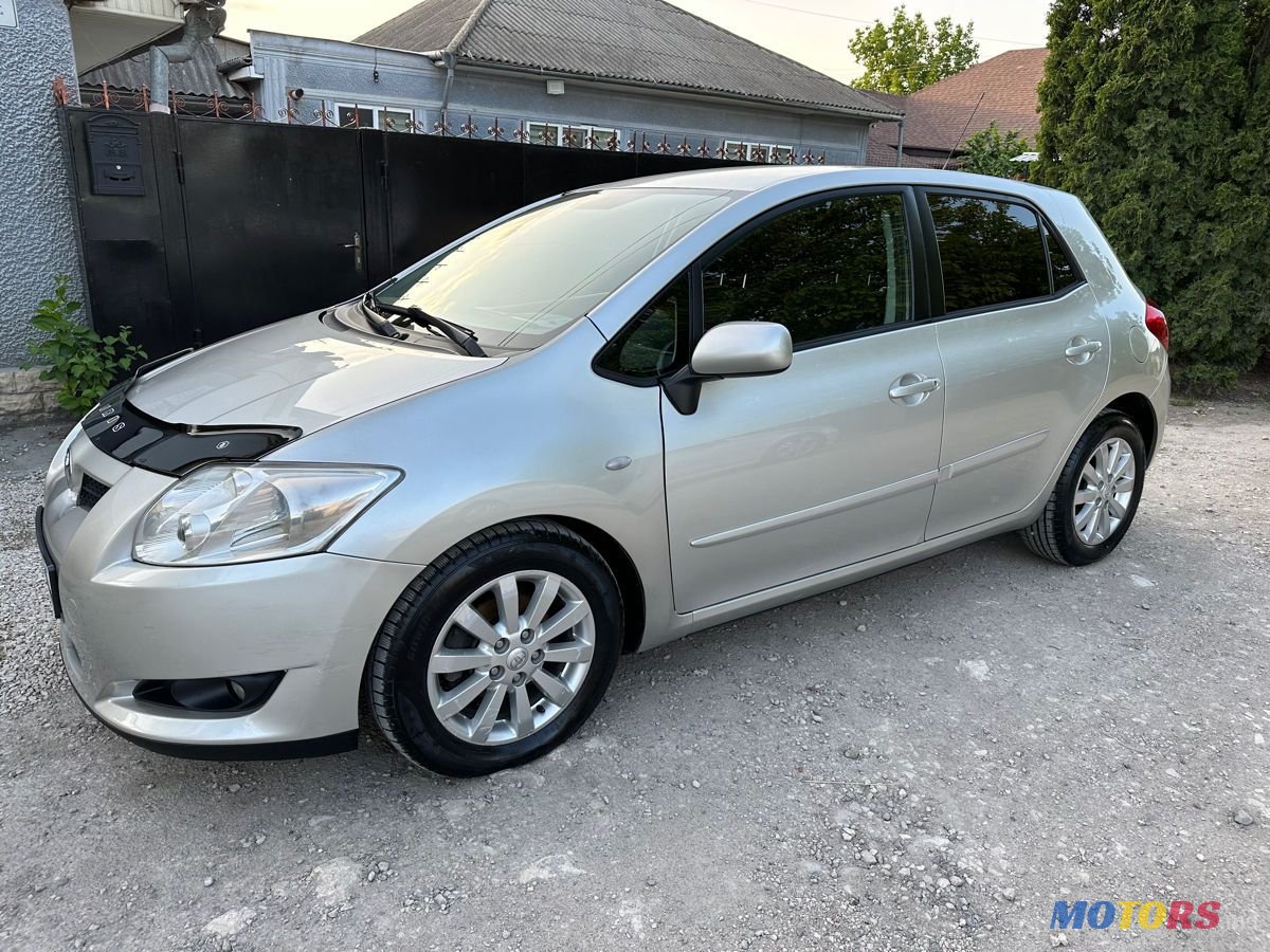 2007' Toyota Auris photo #1