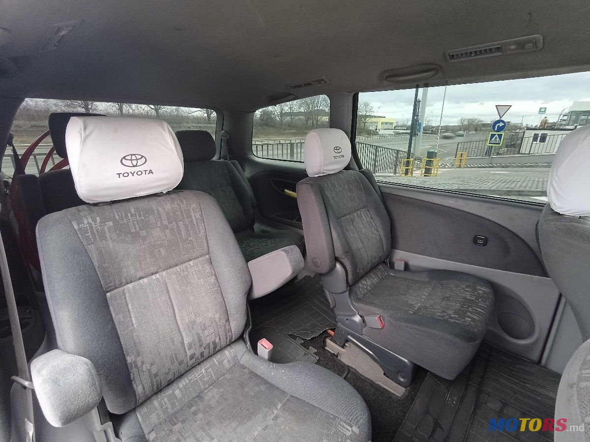 2001' Toyota Previa photo #5