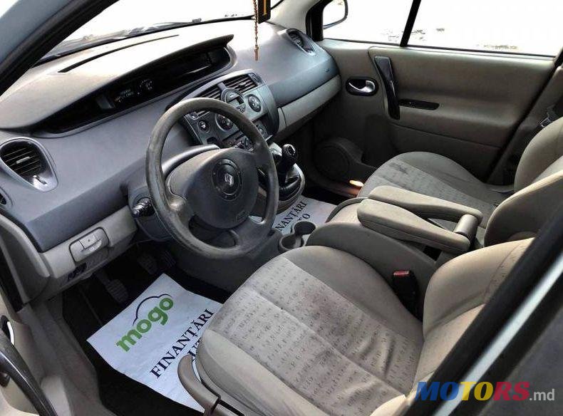 2005' Renault Scenic photo #1