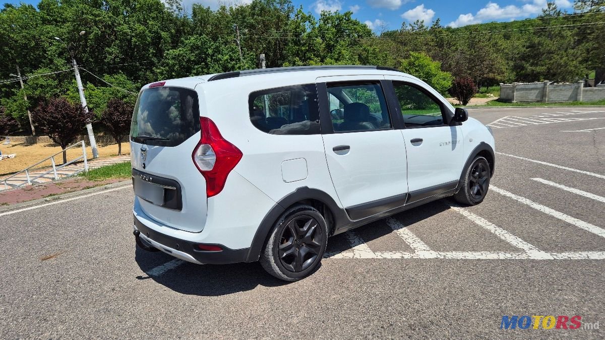 2017' Dacia Lodgy photo #3